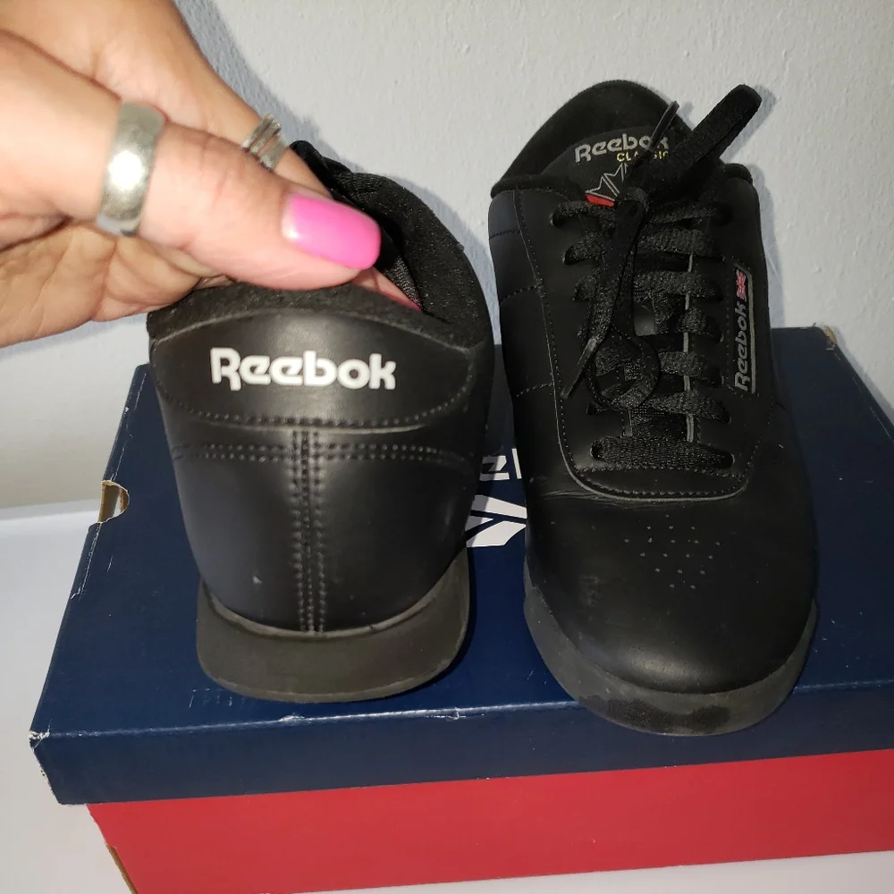 Sneakers - Picture 2 of 3
